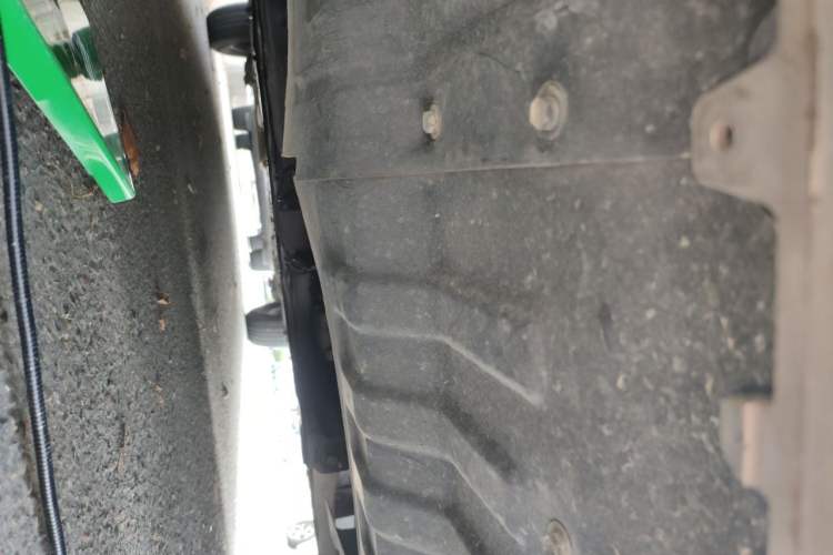 Used Hyundai Verna (older generation) 2014 1.4L Manual Smart GLS Trim Chassis Front