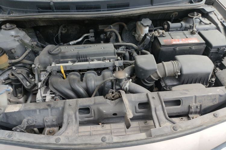 Used Hyundai Verna (older generation) 2014 1.4L Manual Smart GLS Trim Engine Bay
