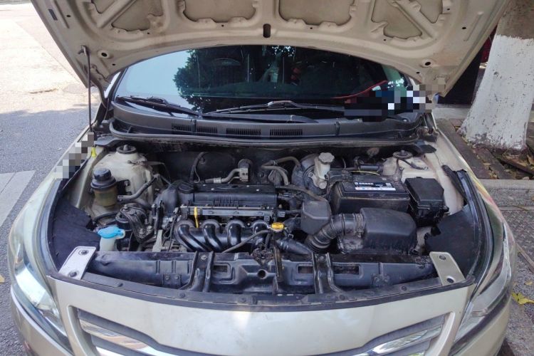 Used Hyundai Verna (older generation) 2014 1.4L Manual Smart GLS Trim Engine Bay