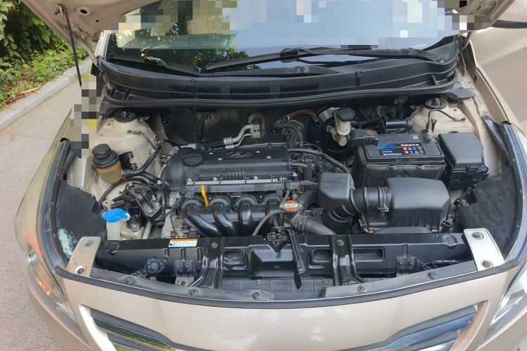 Used Hyundai Verna (older generation) 2014 1.4L Manual Smart GLS Trim Engine Bay