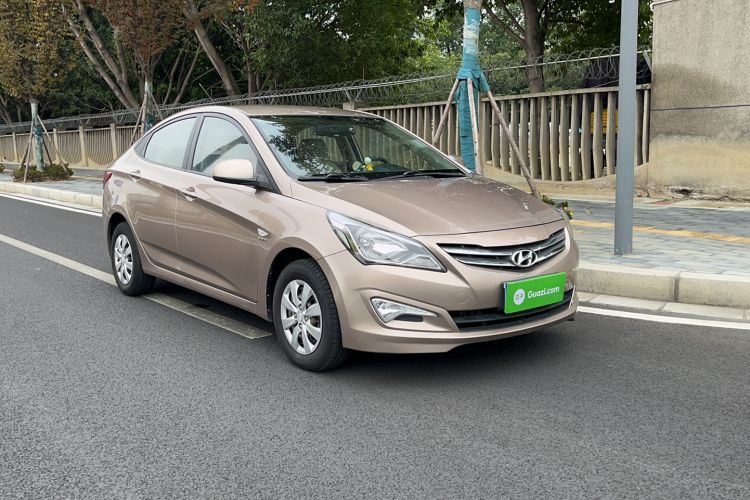 Used Hyundai Verna (older generation) 2014 1.4L Manual Smart GLS Trim Exterior 2