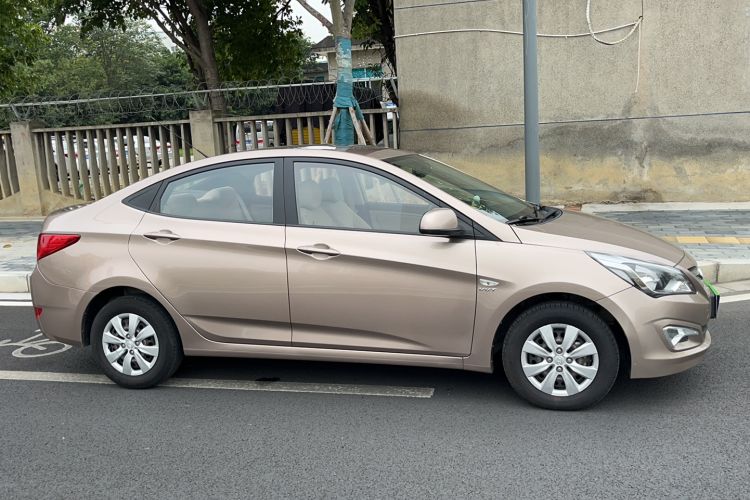 Used Hyundai Verna (older generation) 2014 1.4L Manual Smart GLS Trim Exterior 3