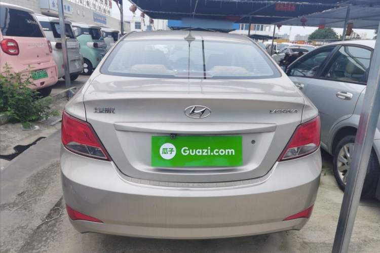 Used Hyundai Verna (older generation) 2014 1.4L Manual Smart GLS Trim Exterior 4