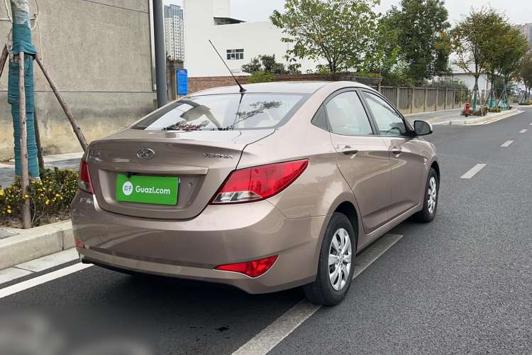 Used Hyundai Verna (older generation) 2014 1.4L Manual Smart GLS Trim Exterior 4