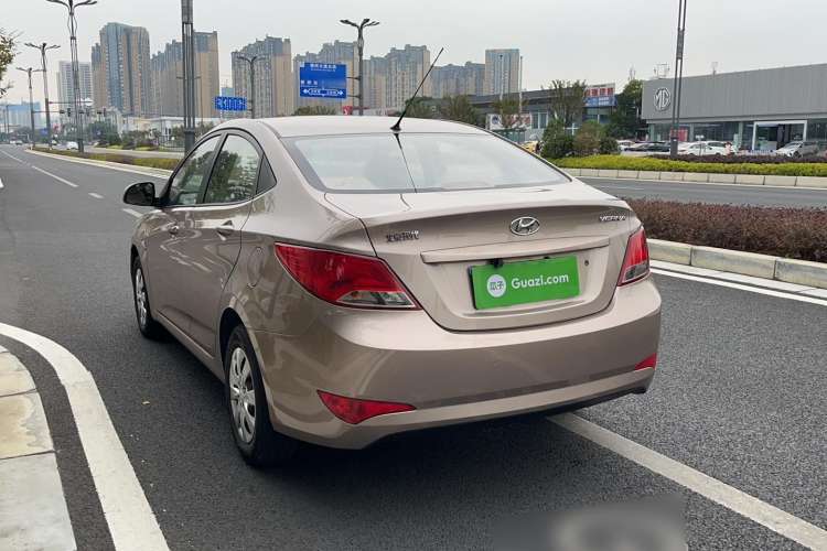 Used Hyundai Verna (older generation) 2014 1.4L Manual Smart GLS Trim Exterior 6