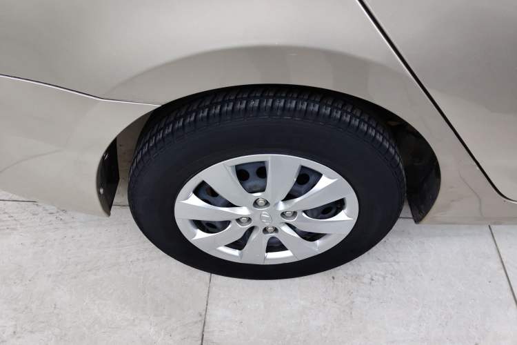Used Hyundai Verna (older generation) 2014 1.4L Automatic Fashion GS Model Exterior 8
