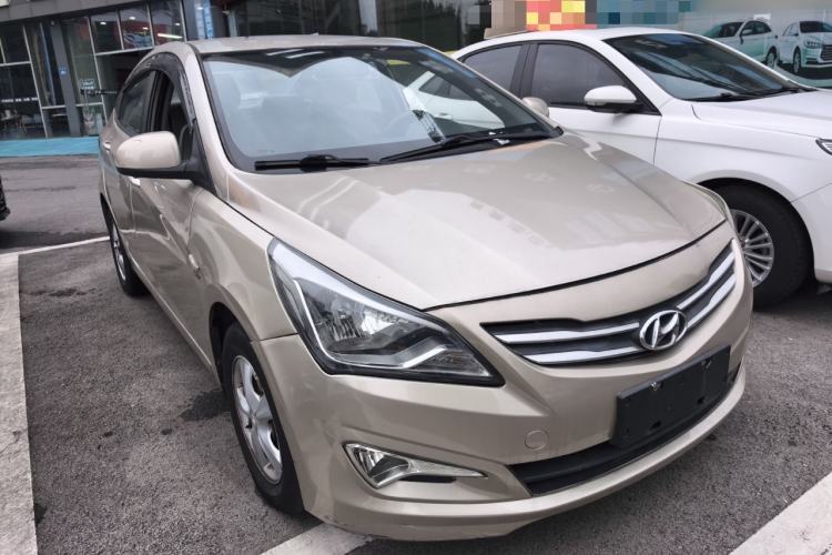 Used Hyundai Verna (older generation) 2014 1.4L Automatic Smart GLS Front Right 45 Deg