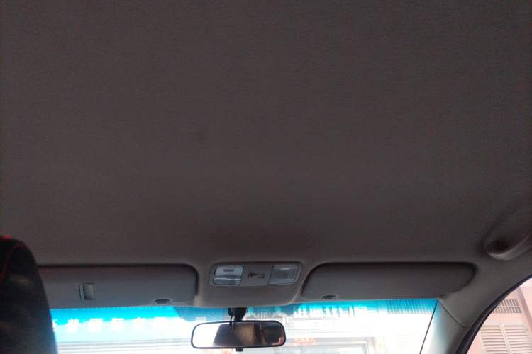 Used Hyundai Verna (older generation) 2014 1.4L Automatic Smart GLS Headliner