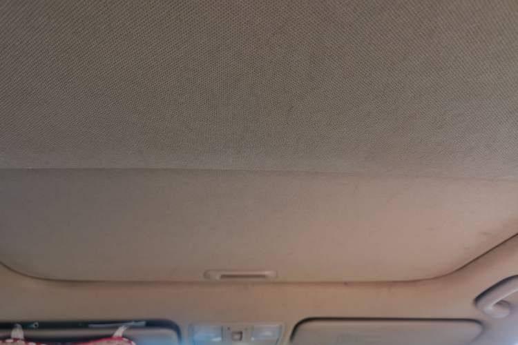 Used Hyundai Verna (older generation) 2014 1.4L Automatic Leading-Edge GLX Headliner