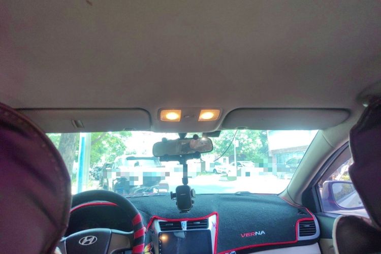 Used Hyundai Verna (older generation) 2014 1.4L Manual Smart GLS Trim Headliner