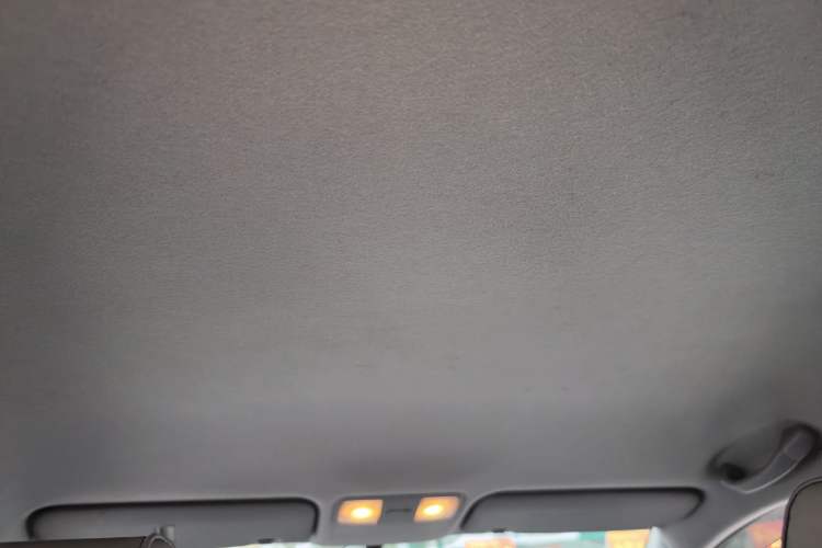 Used Hyundai Verna (older generation) 2014 1.4L Automatic Smart GLS Headliner