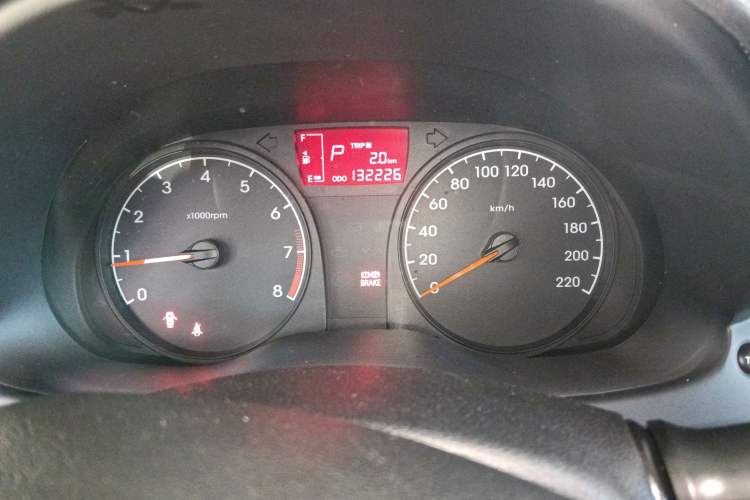 Used Hyundai Verna (older generation) 2014 1.4L Automatic Smart GLS Instrument Cluster