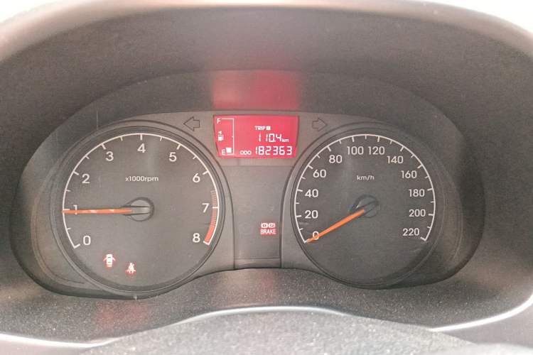Used Hyundai Verna (older generation) 2014 1.4L Manual Smart GLS Trim Instrument Cluster