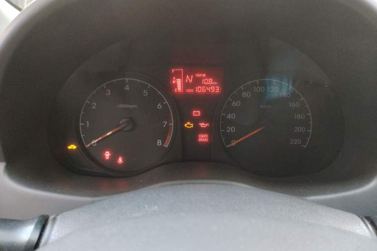 Used Hyundai Verna (older generation) 2014 1.4L Automatic Smart GLS Instrument Cluster