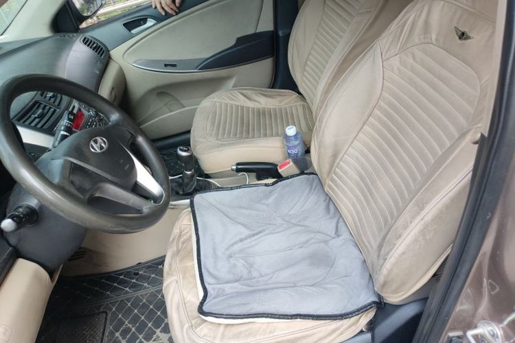 Used Hyundai Verna (older generation) 2014 1.4L Manual Smart GLS Trim Left Front Seat