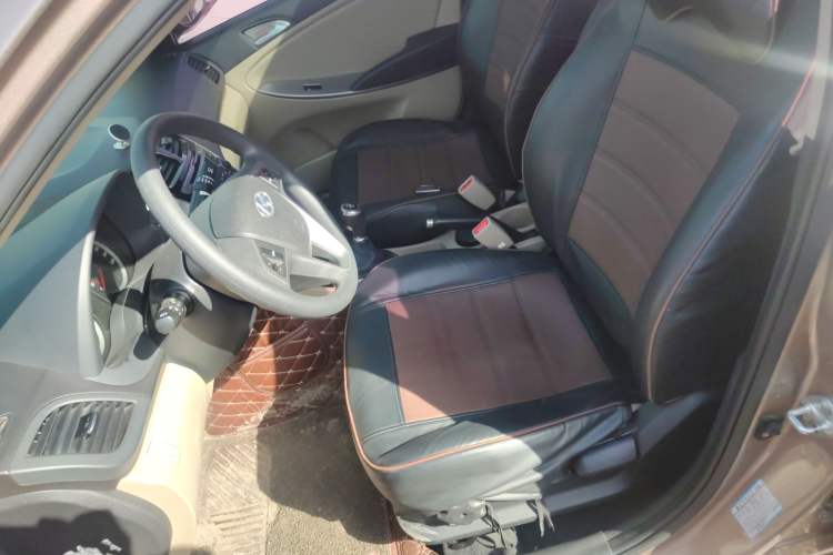 Used Hyundai Verna (older generation) 2014 1.4L Manual Top-Tier Model TOP Left Front Seat