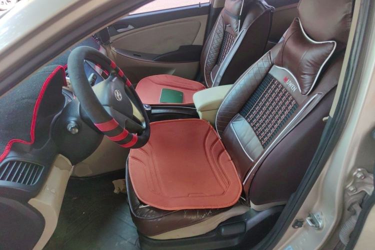 Used Hyundai Verna (older generation) 2014 1.4L Manual Smart GLS Trim Left Front Seat