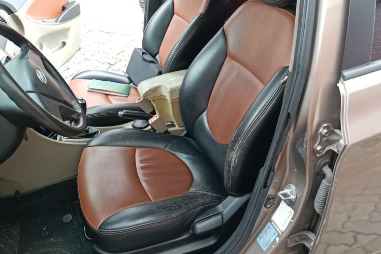 Used Hyundai Verna (older generation) 2014 1.4L Manual Smart GLS Trim Left Front Seat