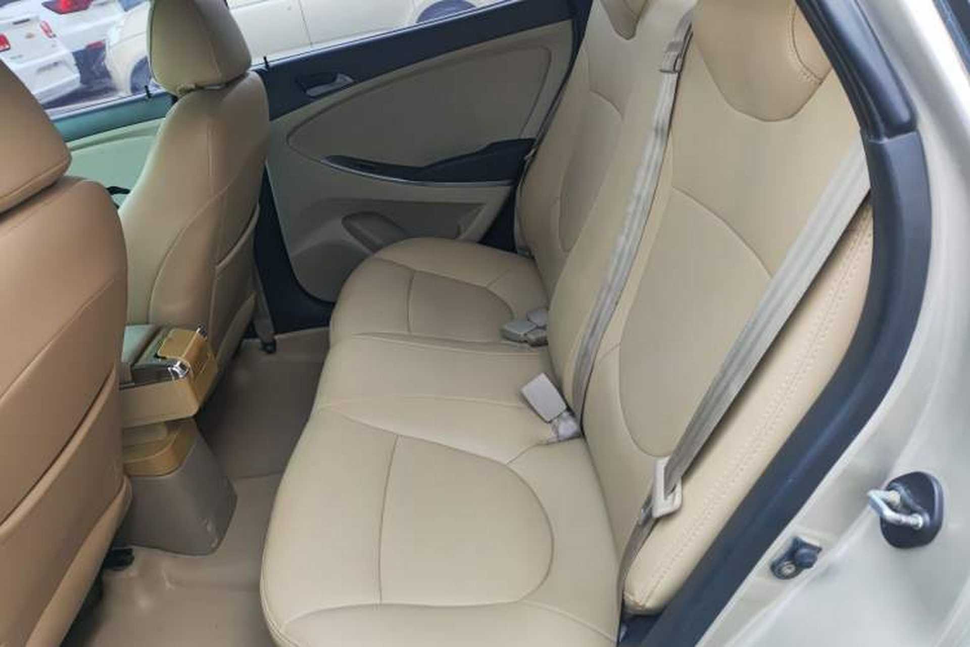 Used Hyundai Verna (older generation) 2014 1.4L Manual Smart GLS Trim Left Rear Seat