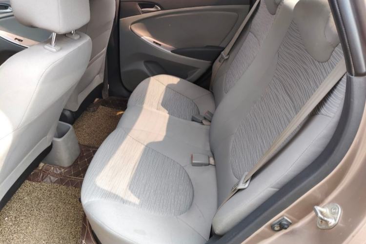 Used Hyundai Verna (older generation) 2014 1.4L Automatic Smart GLS Left Rear Seat