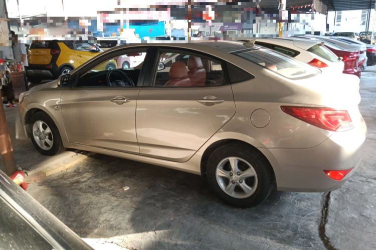 Used Hyundai Verna (older generation) 2014 1.4L Automatic Smart GLS Left Side