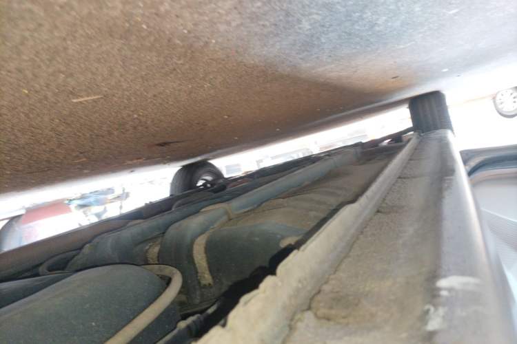 Used Hyundai Verna (older generation) 2014 1.4L Automatic Smart GLS Left Side Sill