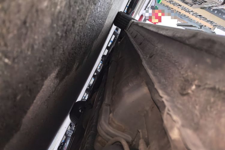 Used Hyundai Verna (older generation) 2014 1.4L Automatic Smart GLS Left Side Sill
