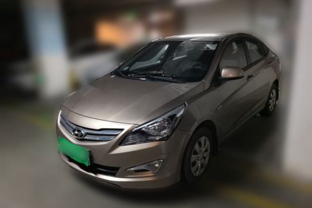 Hyundai Verna (older generation) 2014 1.4L Manual Smart GLS Trim مستعملة