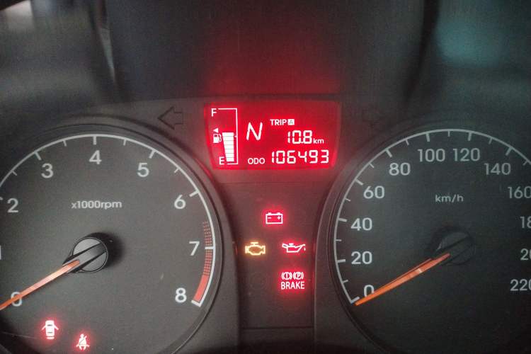 Used Hyundai Verna (older generation) 2014 1.4L Automatic Smart GLS Odometer Close Up