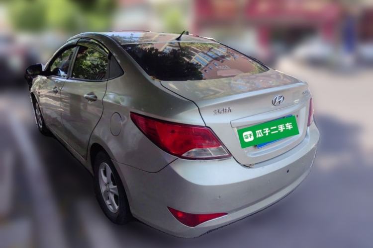 Used Hyundai Verna (older generation) 2014 1.4L Manual Smart GLS Trim Rear Left 45 Deg
