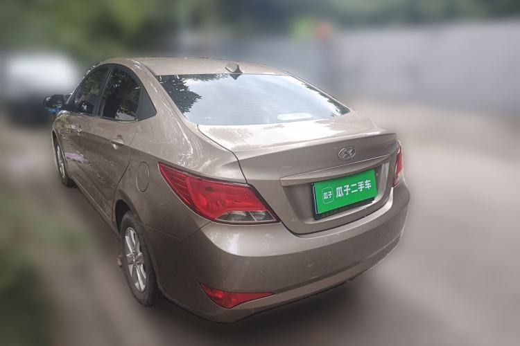 Used Hyundai Verna (older generation) 2014 1.4L Manual Smart GLS Trim Rear Left 45 Deg