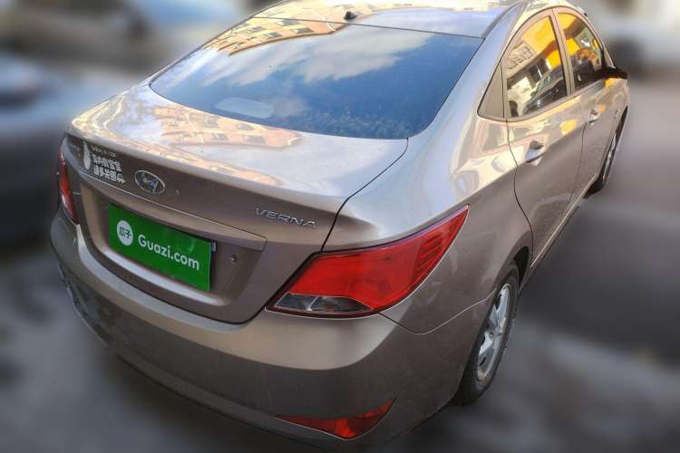 Used Hyundai Verna (older generation) 2014 1.4L Automatic Smart GLS Rear Right 45 Deg