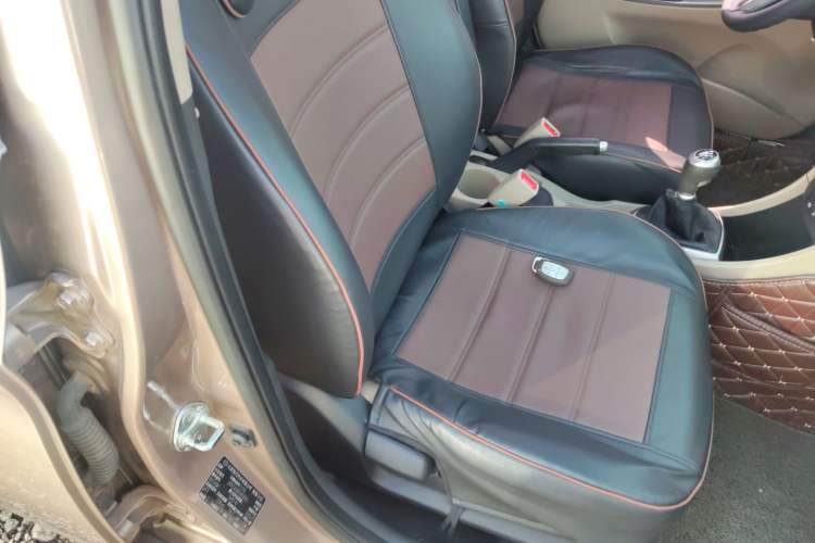 Used Hyundai Verna (older generation) 2014 1.4L Manual Top-Tier Model TOP Right Front Seat