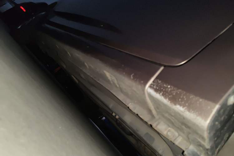 Used Hyundai Verna (older generation) 2014 1.4L Manual Smart GLS Trim Right Side Sill