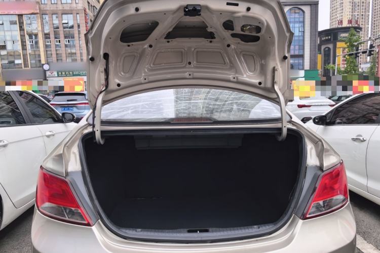 Used Hyundai Verna (older generation) 2014 1.4L Automatic Smart GLS Trunk