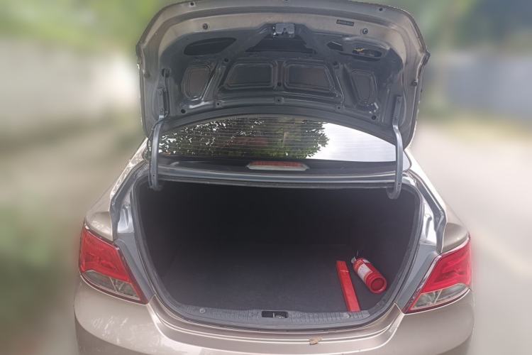 Used Hyundai Verna (older generation) 2014 1.4L Manual Smart GLS Trim Trunk