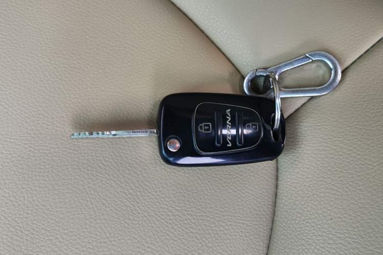 Used Hyundai Verna (older generation) 2014 1.4L Manual Smart GLS Trim Vehicle Key