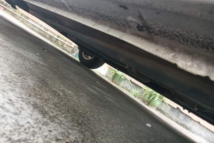 Used Hyundai Verna (older generation) 2014 1.4L Manual Smart GLS Trim Chassis Front Right