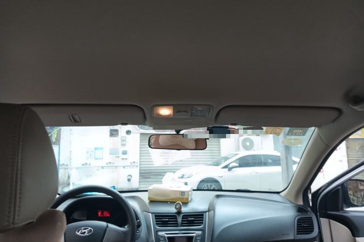 Used Hyundai Verna (older generation) 2014 1.4L Manual Smart GLS Trim Headliner