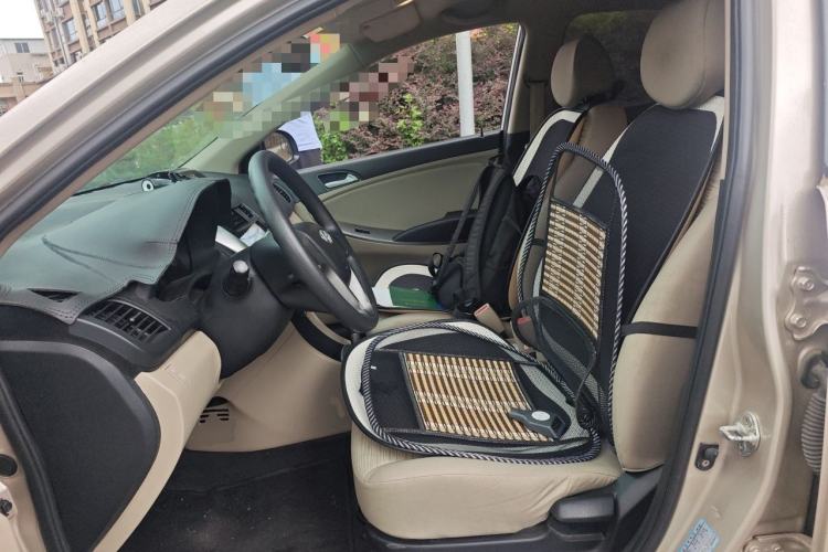 Used Hyundai Verna (older generation) 2014 1.4L Automatic Smart GLS Left Front Seat