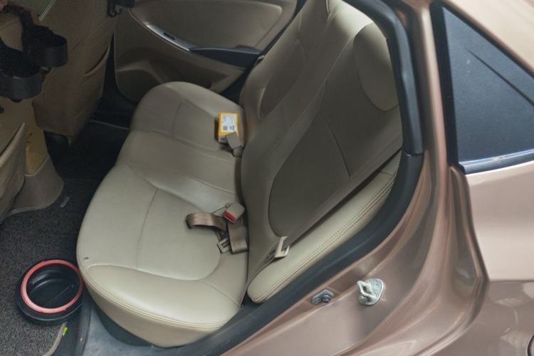 Used Hyundai Verna (older generation) 2014 1.4L Automatic Smart GLS Left Rear Seat
