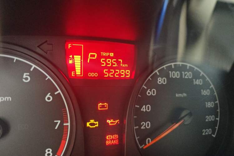 Used Hyundai Verna (older generation) 2014 1.4L Automatic Smart GLS Odometer Close Up