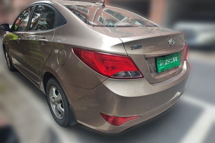 Used Hyundai Verna (older generation) 2014 1.4L Automatic Smart GLS Rear Left 45 Deg