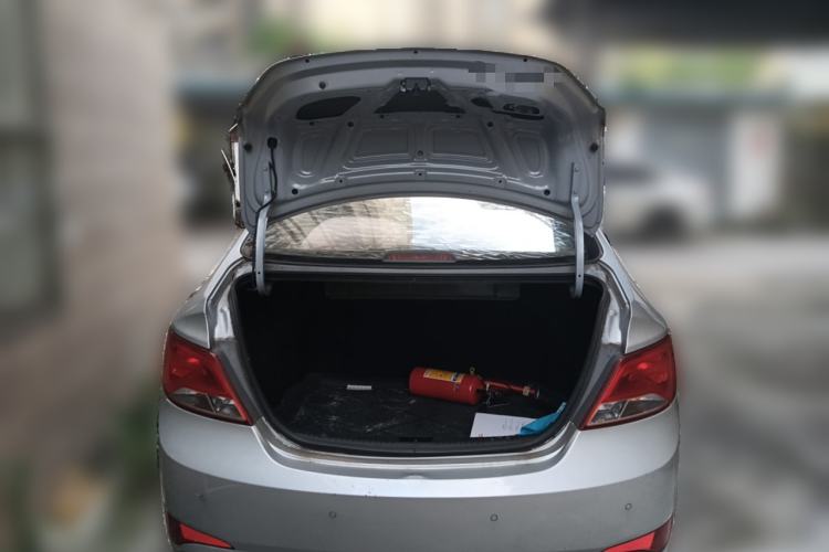 Used Hyundai Verna (older generation) 2014 1.4L Manual Smart GLS Trim Trunk