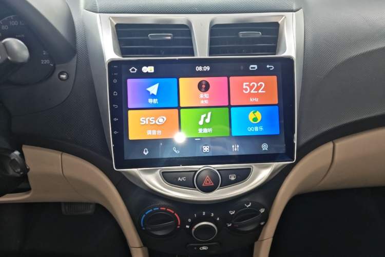 Used Hyundai Verna (older generation) 2014 1.4L Automatic Smart GLS Audio And AC Panel