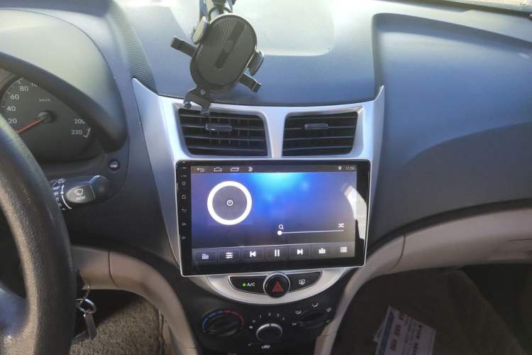 Used Hyundai Verna (older generation) 2014 1.4L Manual Smart GLS Trim Audio And AC Panel