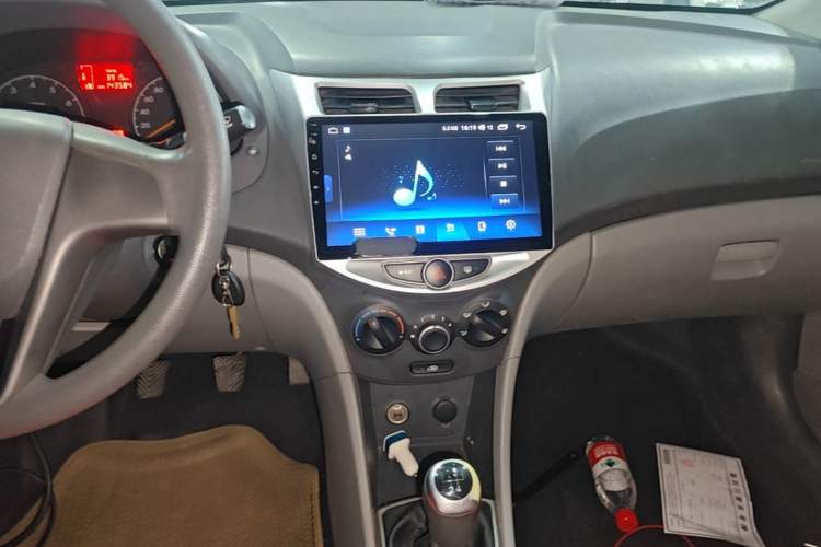 Used Hyundai Verna (older generation) 2014 1.4L Manual Smart GLS Trim Audio And AC Panel