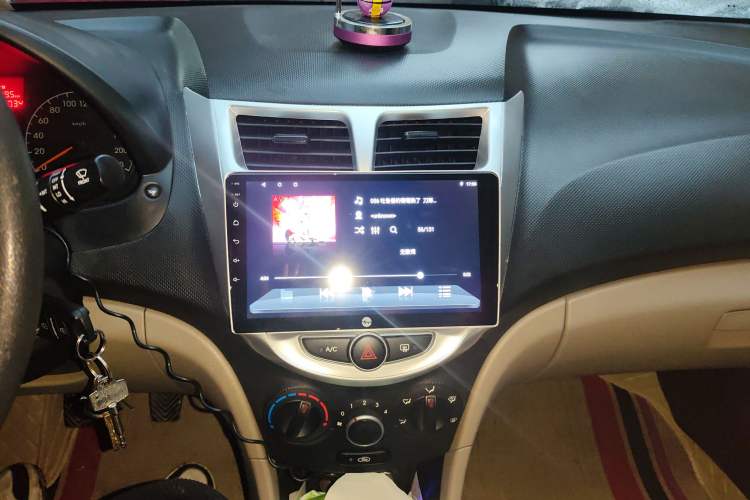Used Hyundai Verna (older generation) 2014 1.4L Manual Smart GLS Trim Audio And AC Panel