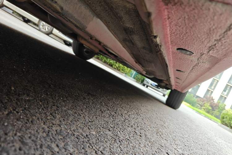 Used Hyundai Verna (older generation) 2014 1.4L Manual Smart GLS Trim Chassis Front Left
