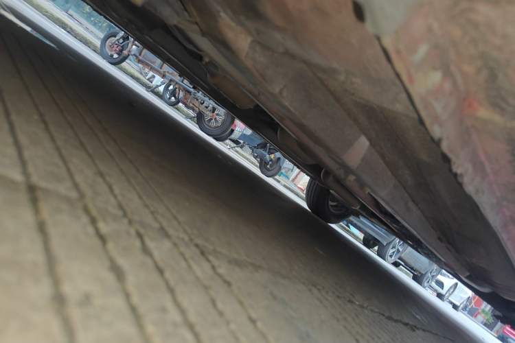 Used Hyundai Verna (older generation) 2014 1.4L Automatic Leading-Edge GLX Chassis Front Left